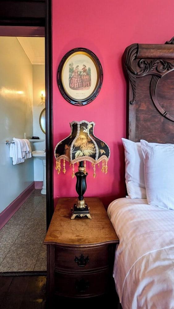 The Weller House photo 64