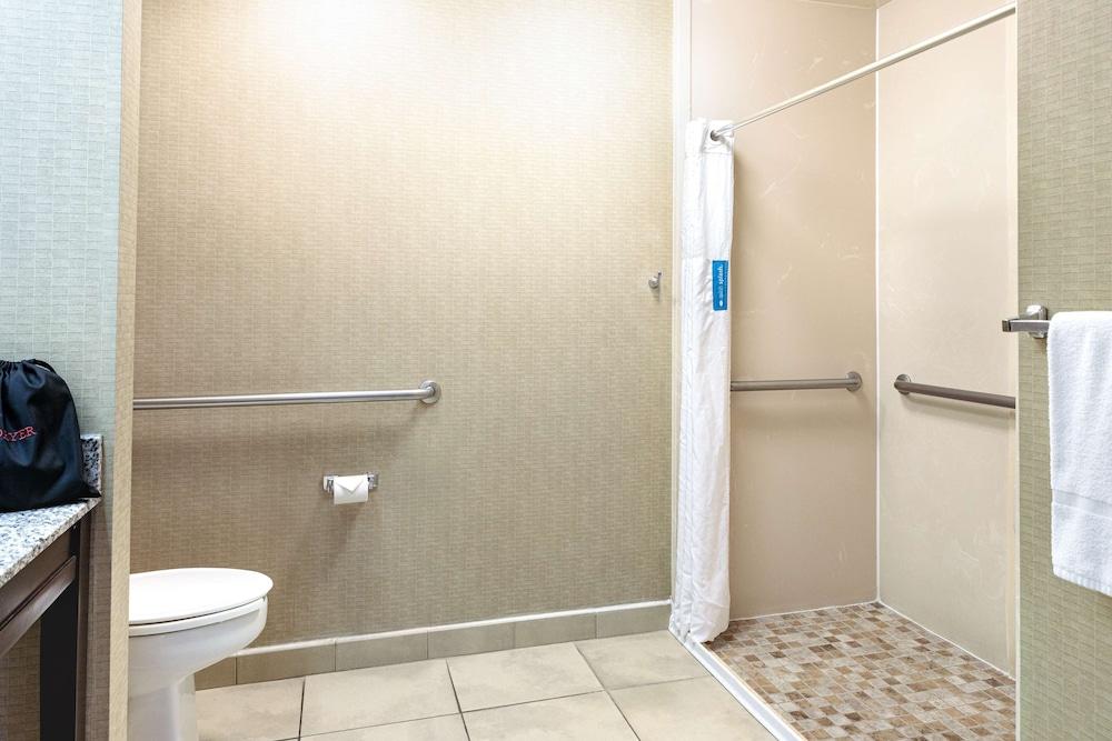 Hampton Inn by Hilton Petersburg Fort Lee photo 37