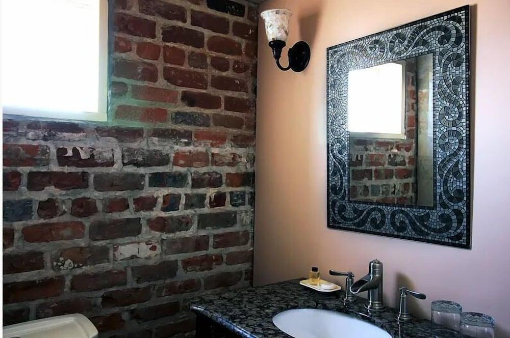 The Olivier House Hotel photo 64