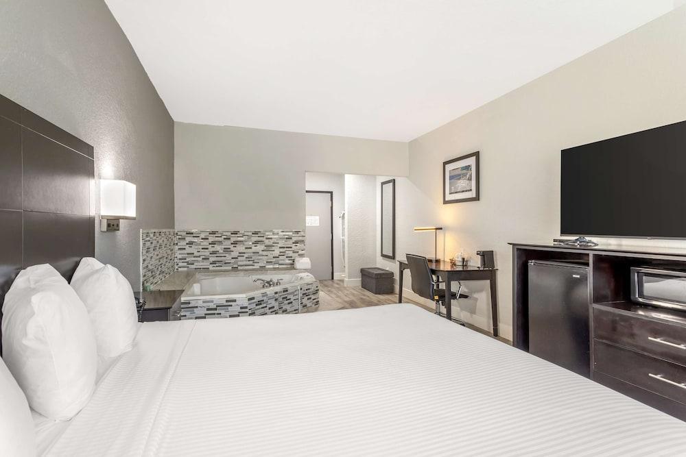 Best Western Texas City I-45 photo 15