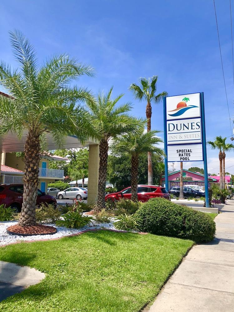 Dunes Inn & Suites photo 12