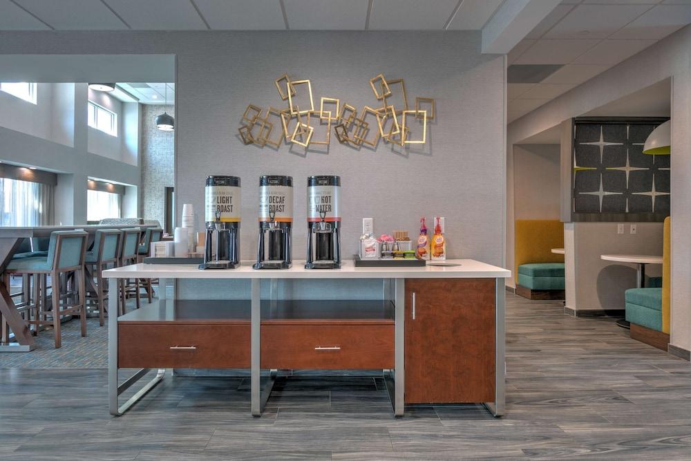 Hampton Inn & Suites Port Lavaca photo 16