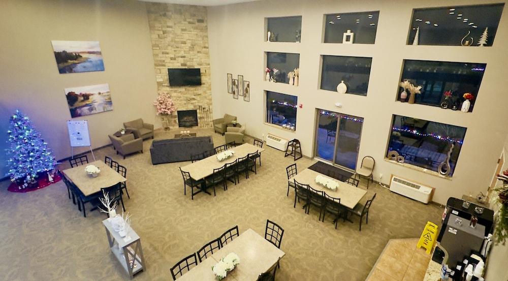 Qube Hotel photo 34