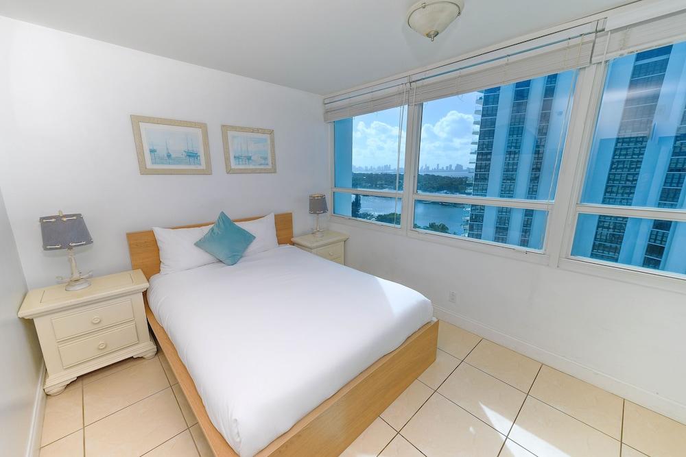 SeaStays Apartments photo 88