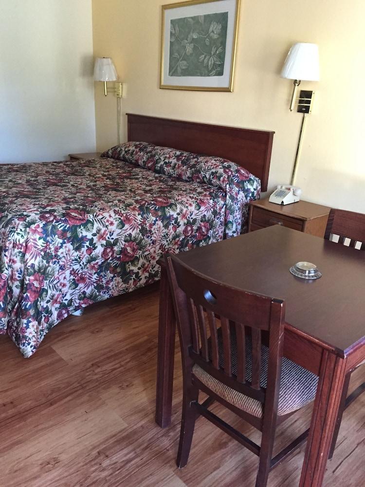 Executive Inn photo 11