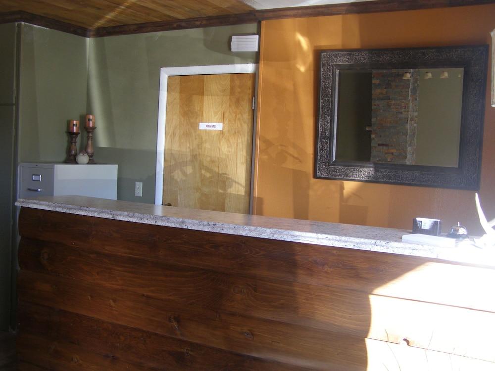Mystic Valley Inn photo 1