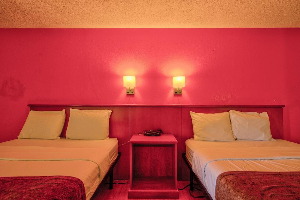 Clearwater Hotel photo 60