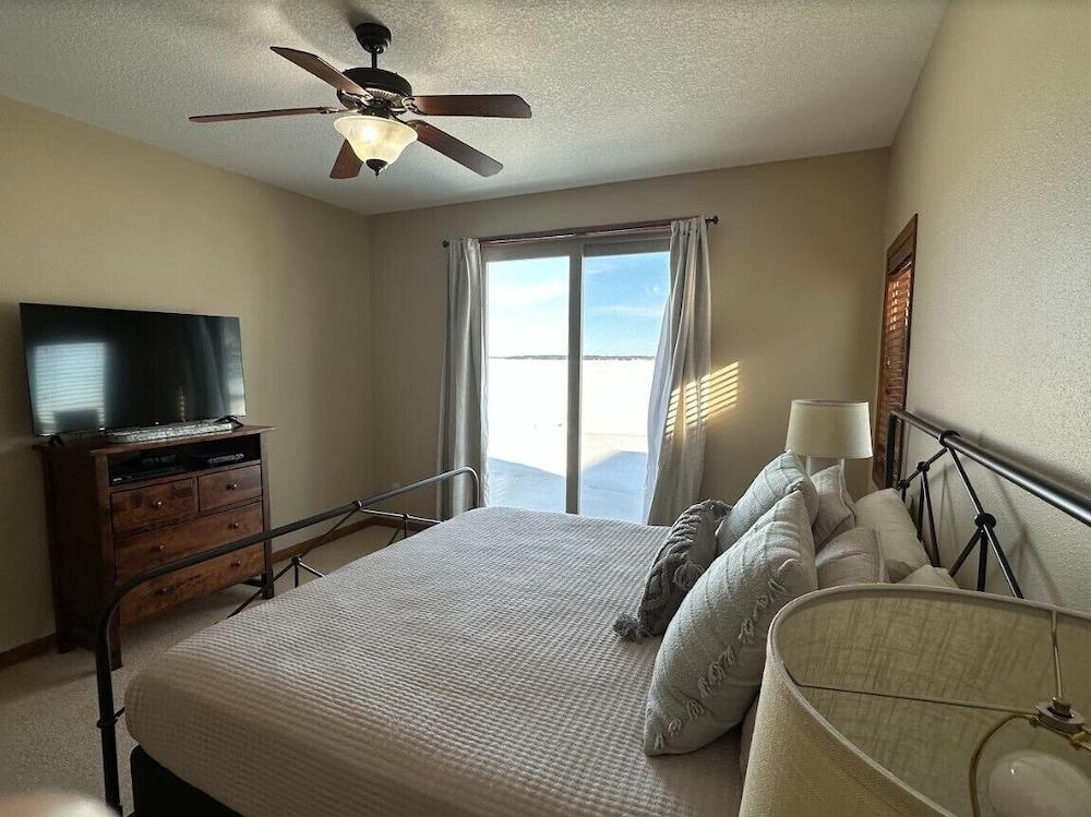 Quarterdeck Resort & Restaurant photo 100