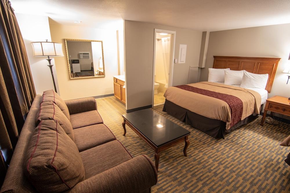 The Crow Peak Lodge photo 19
