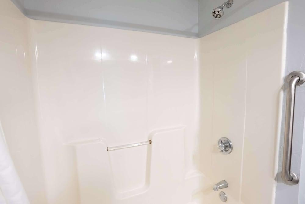 Fireside Inn & Suites - Belfast photo 98
