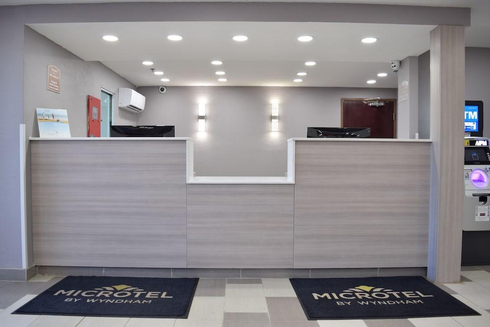 Microtel Inn & Suites by Wyndham Raleigh photo 18