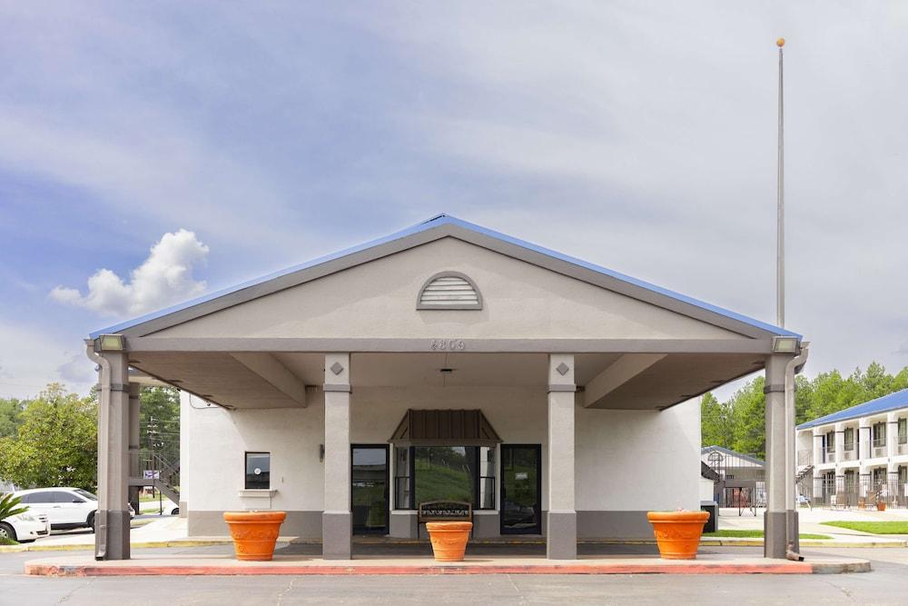Motel 6 Nacogdoches TX photo 21
