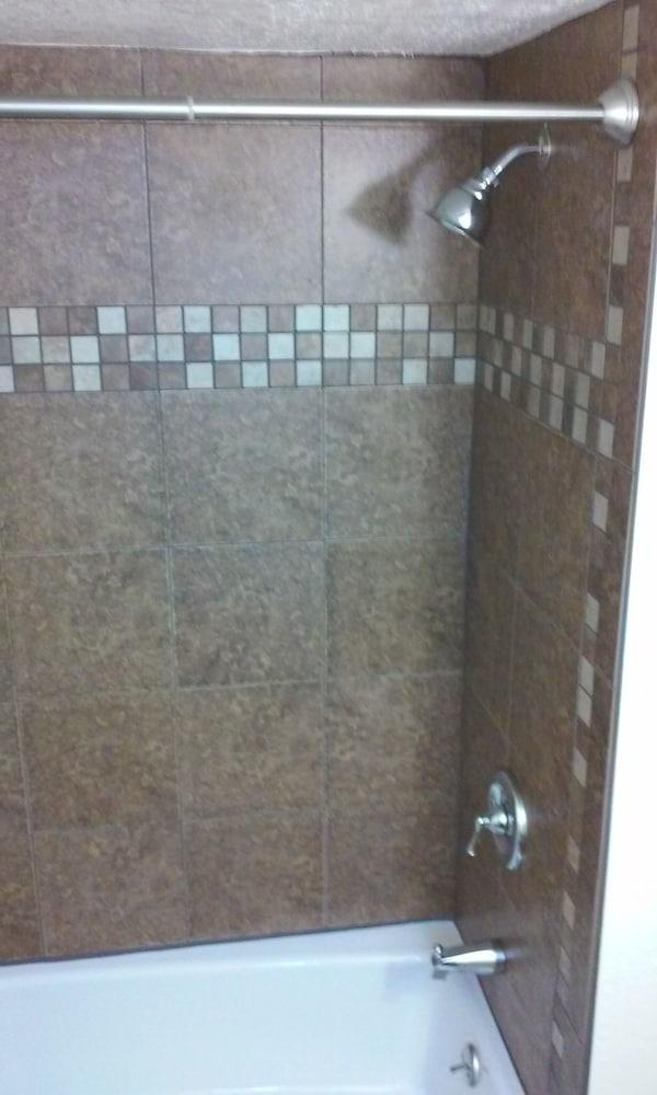 Economy Inn photo 34