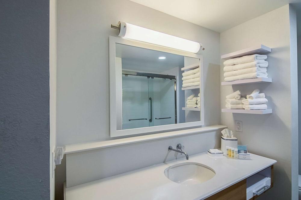 Hampton Inn & Suites Dallas/Richardson photo 23