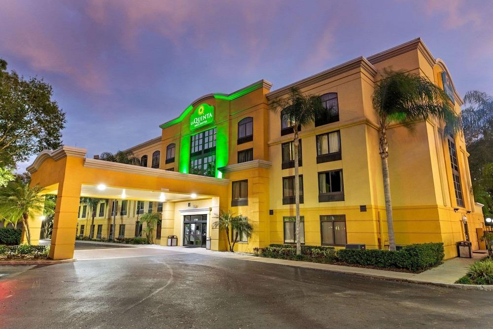 La Quinta Inn & Suites by Wyndham Tampa North I-75 photo 27