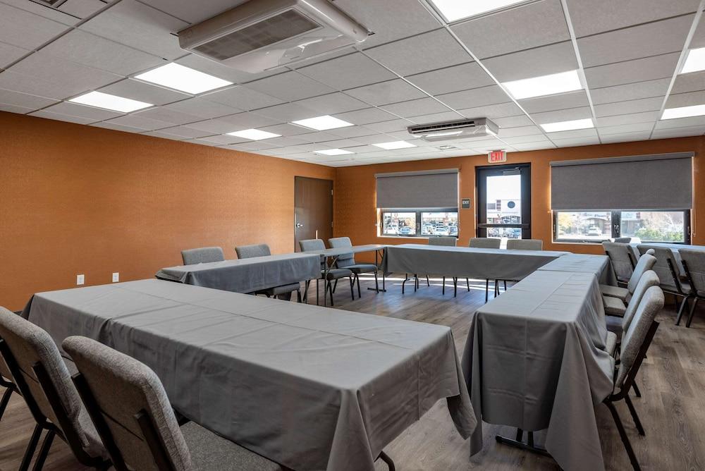 Comfort Suites Colorado Springs East -Medical Center Area photo 68