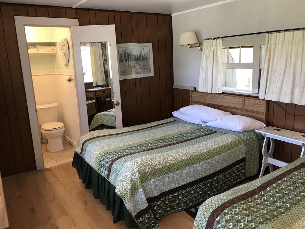 Chamber Lane Motel photo 49