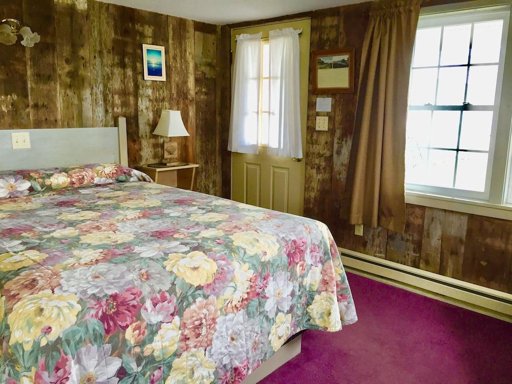 Moody's Motel & Cottages photo 49