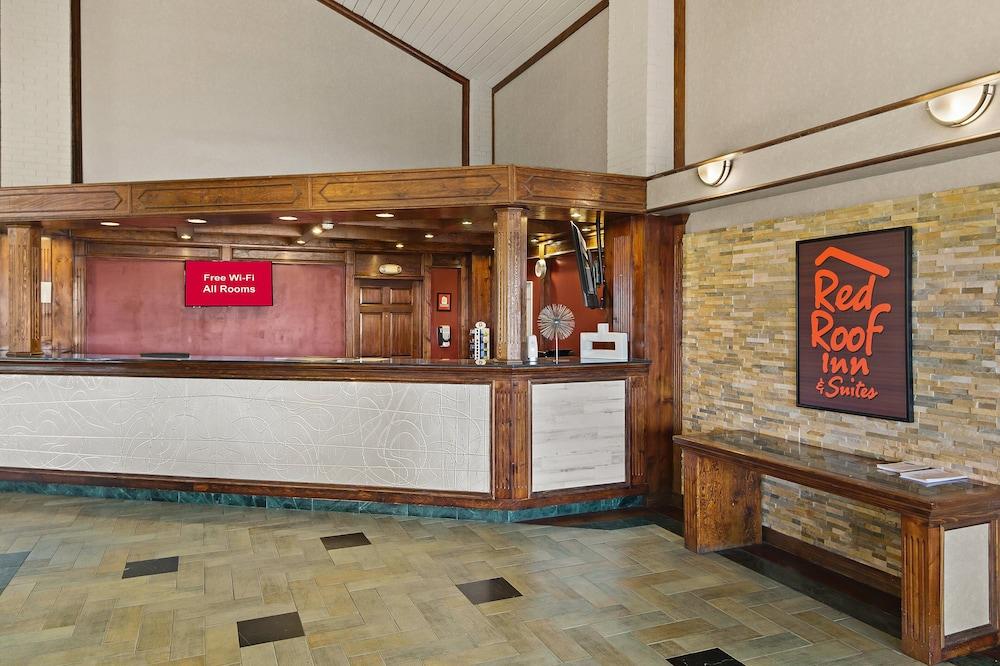 Red Roof Inn & Suites Irving – DFW Airport South photo 14