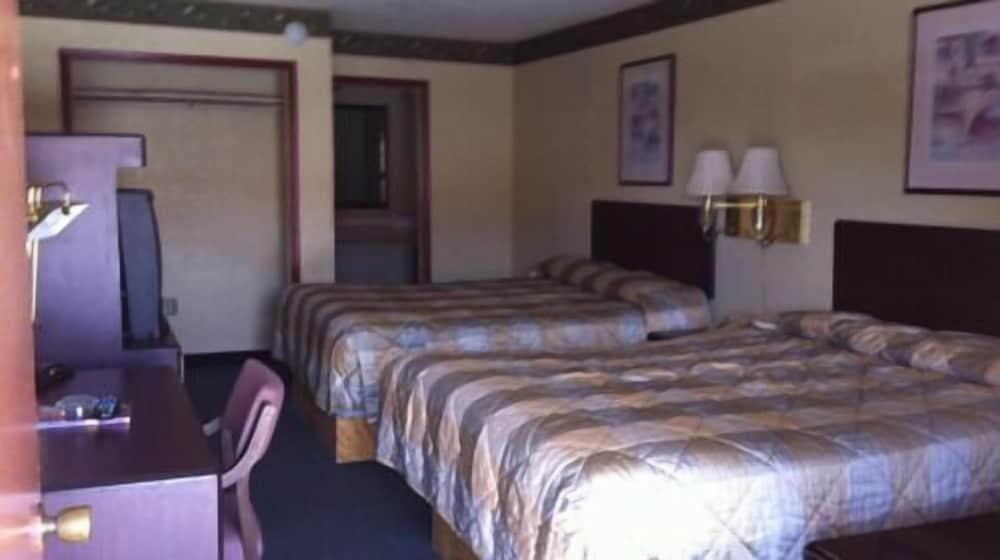 Delux inn photo 3