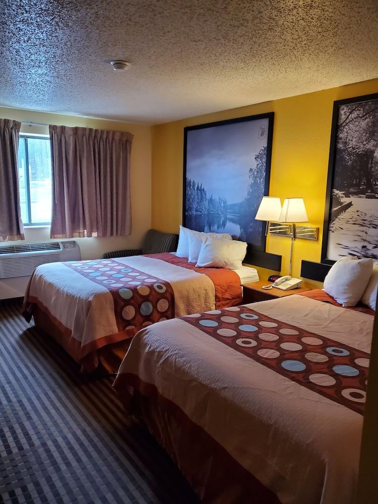Super 8 by Wyndham La Vale/Cumberland Area photo 2