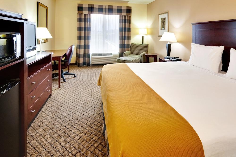 Holiday Inn Express & Suites Millington by IHG photo 5