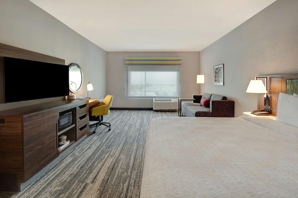 Hampton Inn & Suites Ontario Rancho Cucamonga photo 23