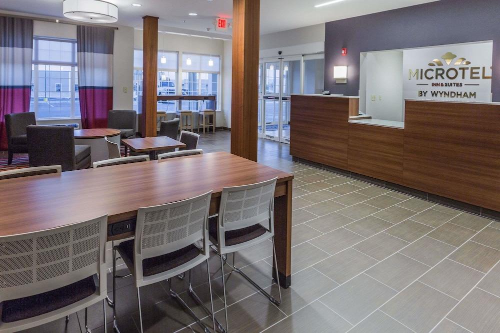 Microtel Inn & Suites By Wyndham Tioga photo 2