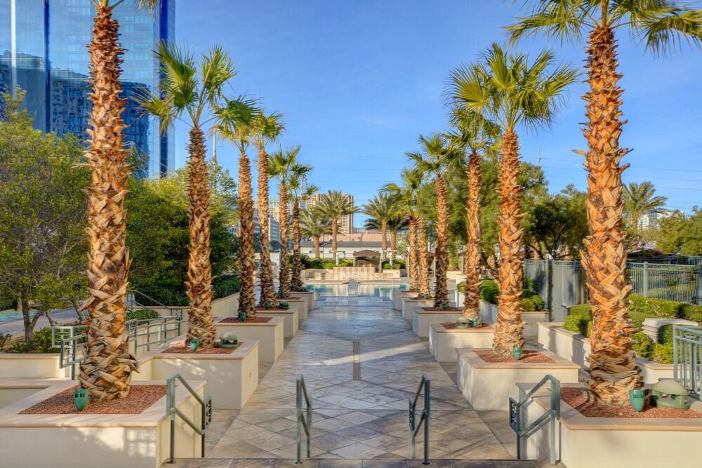 Incredible Suite at Signature Resort photo 25