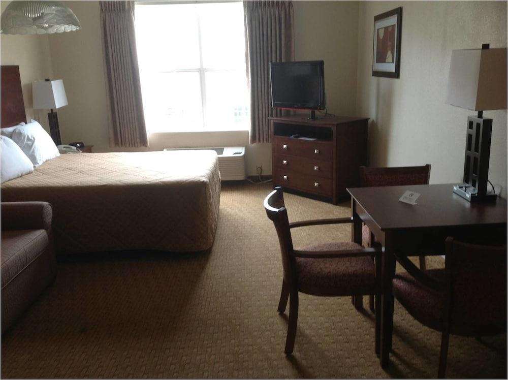 Landmark Inn Fort Liberty photo 3