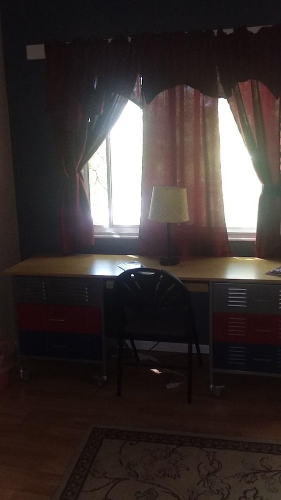 Avenues Hostel photo 10