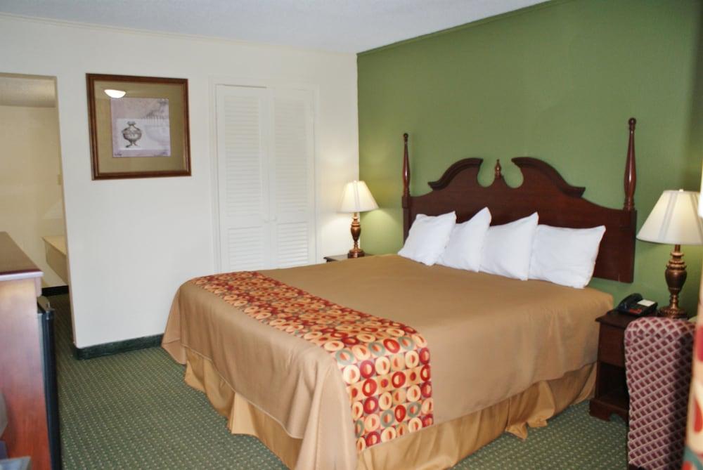 Americas Best Value Inn Ft. Jackson photo 6