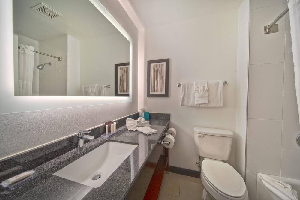Wingate by Wyndham - Round Rock photo 9