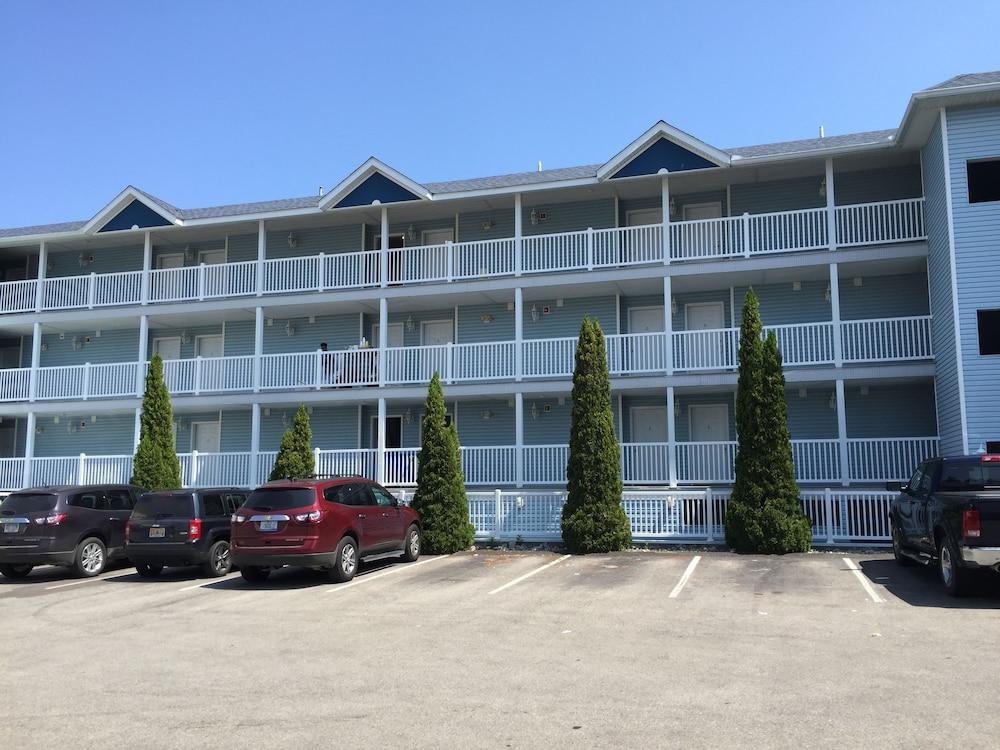 Fairview Beachfront Inn photo 19