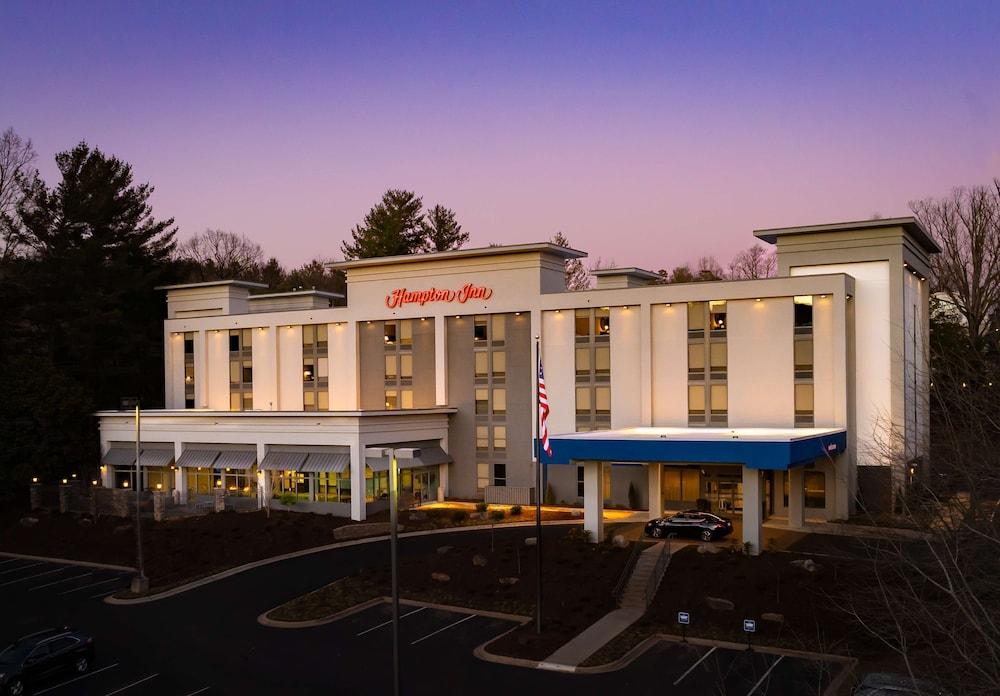 Hampton Inn Asheville-Tunnel Rd. photo 1