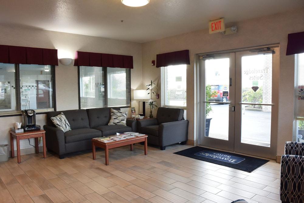 Travelodge Suites by Wyndham Newberg photo 80