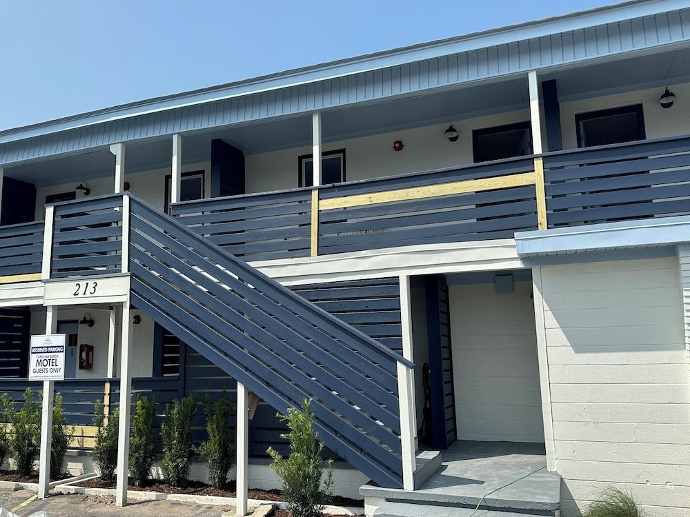 Carolina Beach Motel photo 56