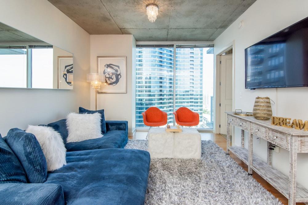CHIC COLLECTION by NOHOTEL on 6th Street photo 8