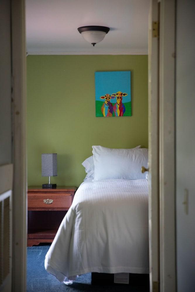 Clear River Inn photo 35