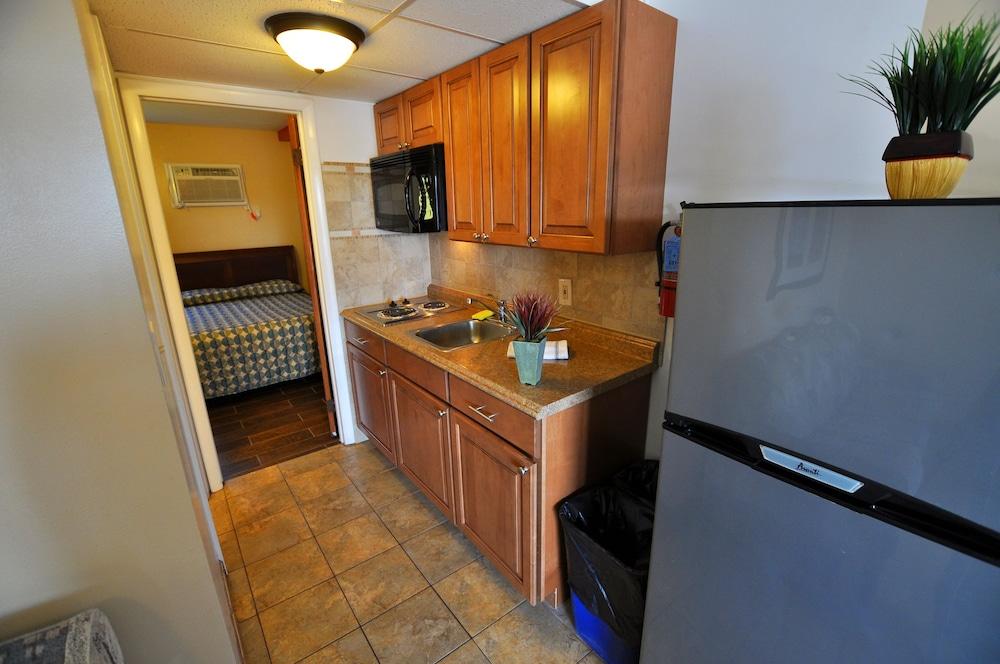Nantucket Inn & Suites photo 11