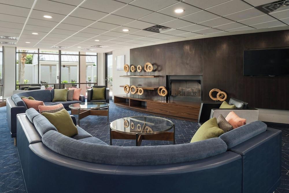 Courtyard by Marriott Brunswick photo 12