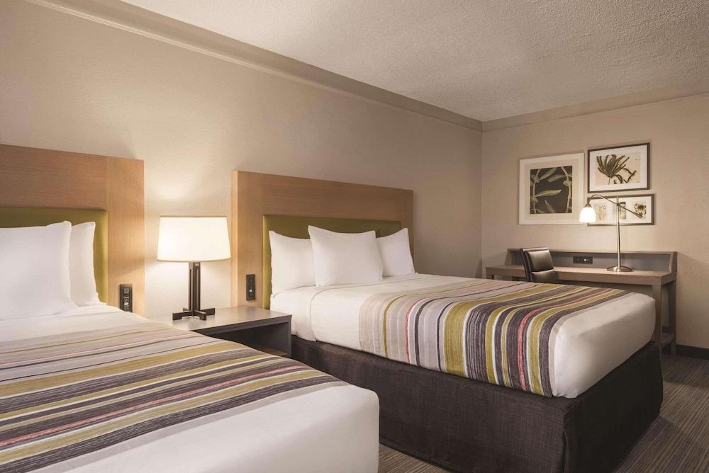 Country Inn & Suites by Radisson, Hoffman Estates, IL photo 16