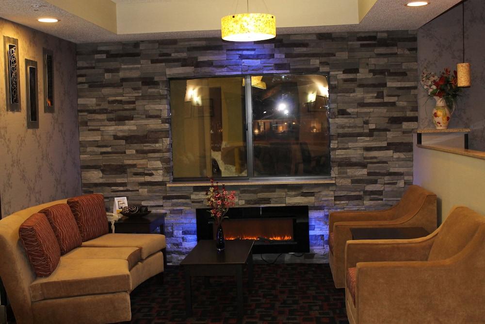 Quality Inn & Suites South Bend Airport photo 9