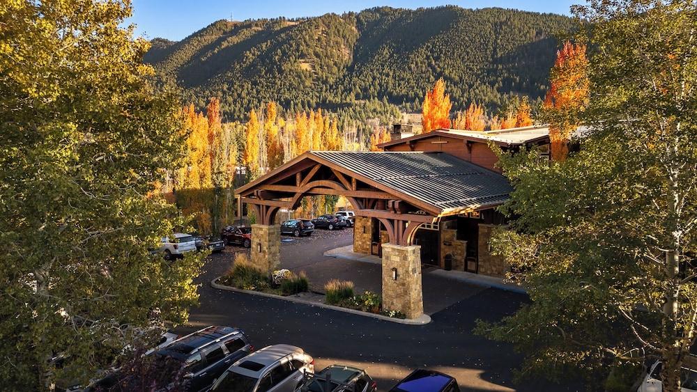 The Wyoming Inn of Jackson Hole photo 3