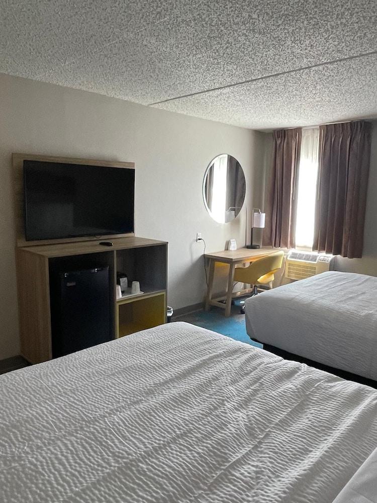Days Inn by Wyndham Mandan Bismarck Area photo 31