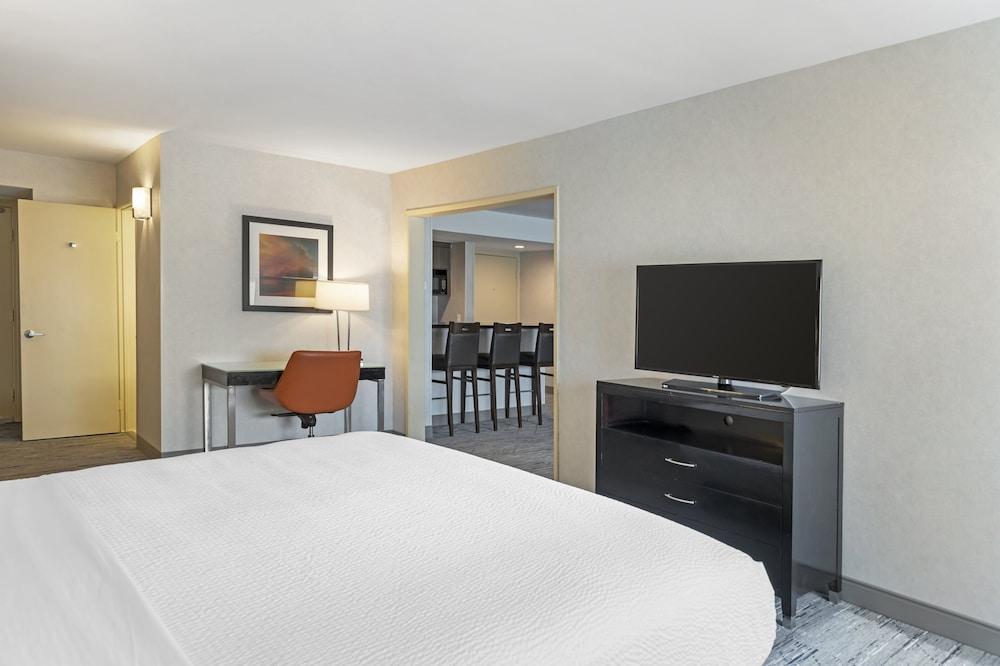 Holiday Inn Express San Bernardino - Colton by IHG photo 11