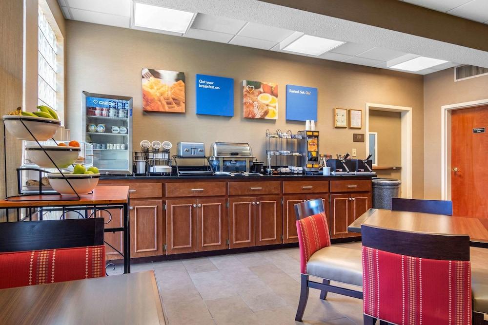 Comfort Inn & Suites LaGrange East photo 29