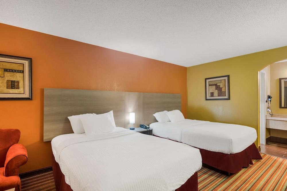 SureStay Hotel by Best Western Mt Pleasant photo 6