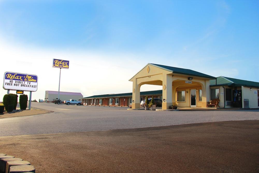 Relax Inn & Suites photo 1