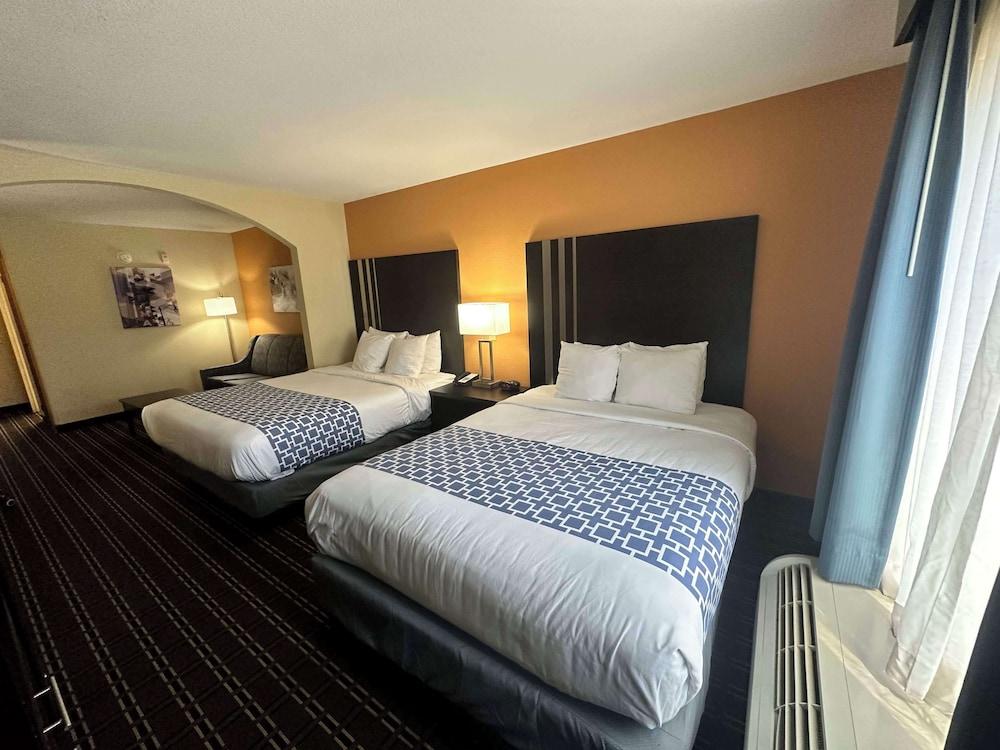 Best Western Plus Bass Hotel & Suites photo 11
